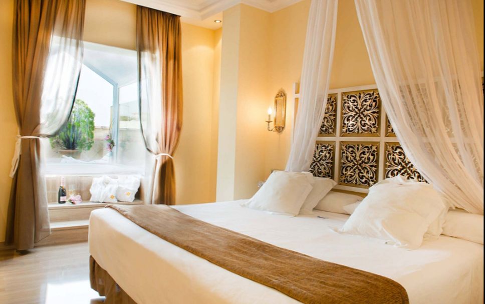 Plaza España Venta De Ropa En Linea Colombia 2,5 Millones